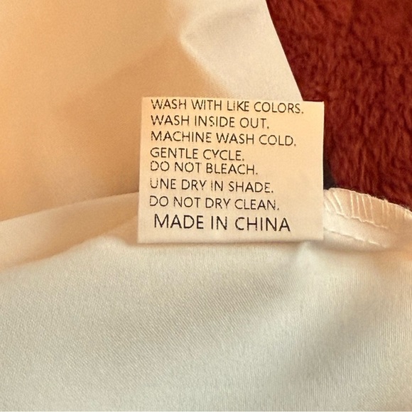 NWOT Elegant Women’s Black & White Floral Long Sleeves Blouse Large No Stretch - Picture 6 of 12